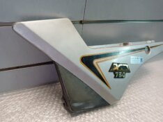 Yamaha XJ 750 seca Cover Middle Left