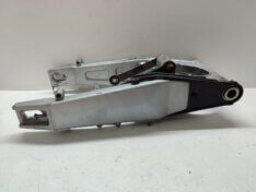 Kawasaki ZXR 750J ψαλίδι τροχού πίσω - γλύστρα ψαλιδιού αλυσίδας 91’