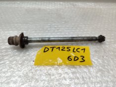 YAMAHA DT 125 LC1- AXLE FRONT WHEEL