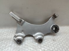 YAMAHA GTS 1000- BRACKET REAR CALIPE