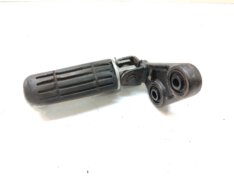 YAMAHA GTS 1000- FOOT REST FRONT LEFT