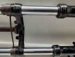 Kawasaki GPZ 750 UNITRAK Forks / Bottom Yoke - Image 6