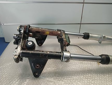 Suzuki RV 125 Fork / Tubes / Yoke