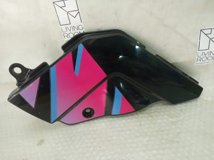 Suzuki GSXR 750 W RIGHT SIDE COVER 92