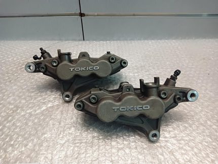 Suzuki GSF/ GSXR - Kawasaki ZRX Brake Calipers Front 6 Pistons Tokico