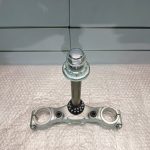 Honda CB 1300 super four Bottom Yoke / Axle 98-02’