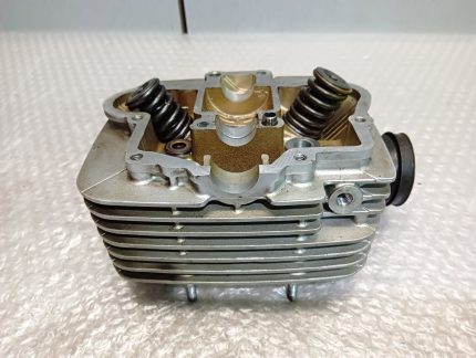 Suzuki GZ 125 MARAUDER Cylinder Head