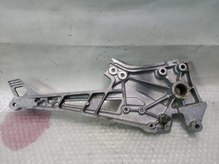 Kawasaki GPZ 900R Footrest rearset 84’