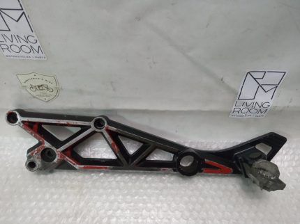 Kawasaki GPZ 400 UT LEFT FOOTREST REARSET 83-