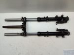 Kawasaki GPZ 750 UNITRAK Forks / Bottom Yoke - Image 9