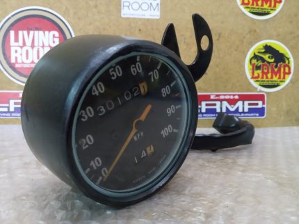 Kawasaki KE 175 B SPEEDOMETER 76-78