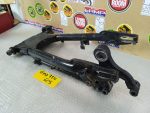 Kawasaki GPZ 450 Swingarm / Bracket - Image 3