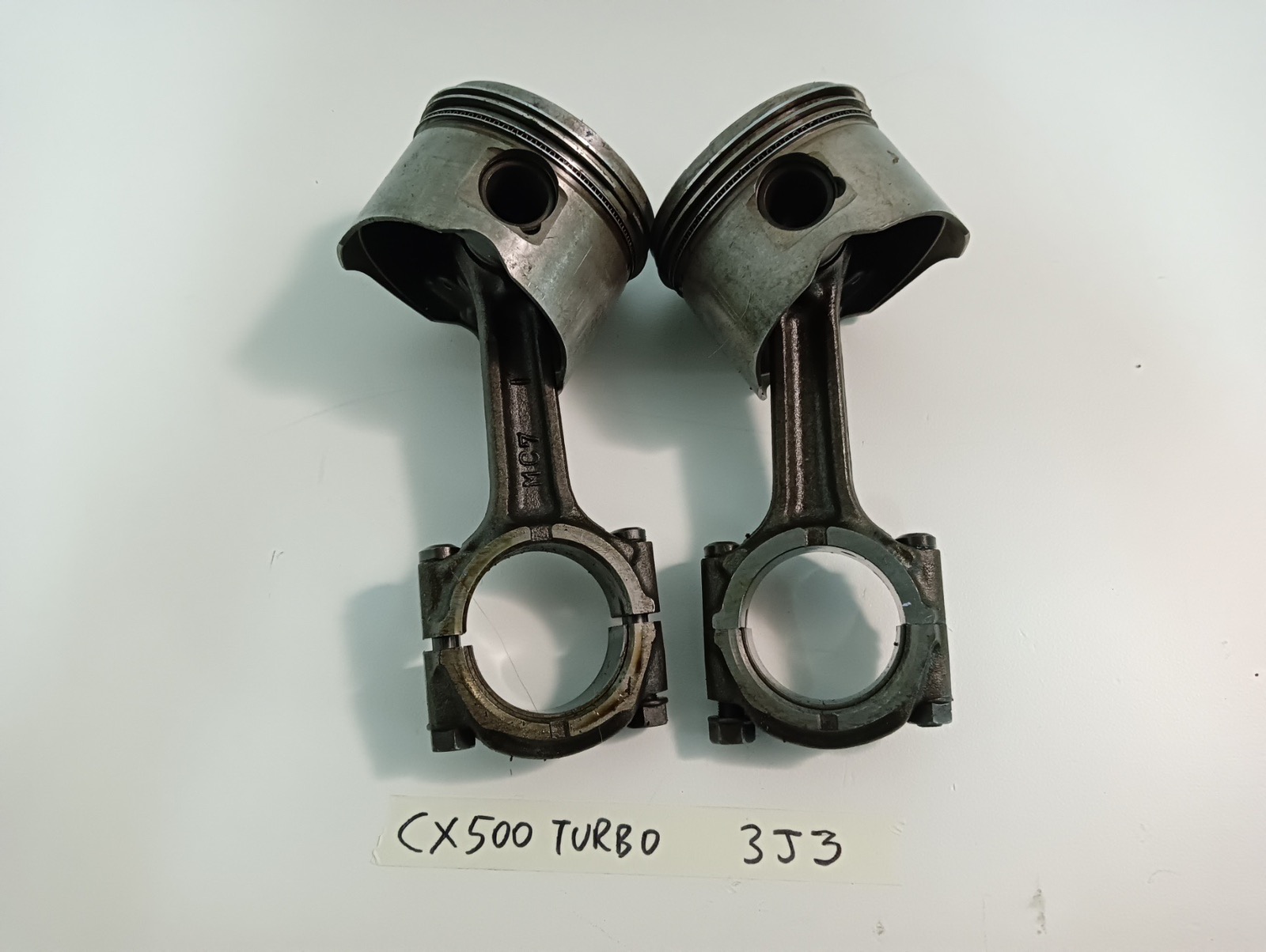 0-02-05-9469748501ae415a78cde0785db2e11d69085542a764307c2f1a96e6d9cdc0ad_13bffcd7283ed503 Honda CX 500 Turbo Con Rod / Piston - Image 1