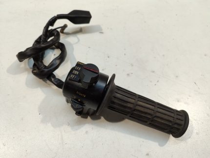 Kawasaki Z 400 / Z 440 διακόπτης τιμονιού δεξιός κ γκριπ