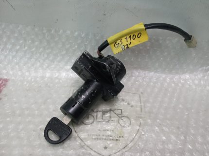 Suzuki GS 1100 HANDLEBAR CENTER SWITCH & KEY 82’