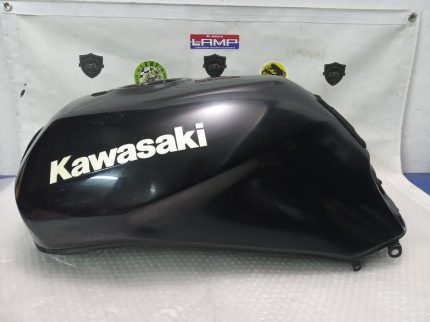 Kawasaki GPZ 1100 E FUEL TANK 95-99