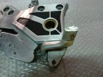 Kawasaki GPZ 900 R Footpeg Bracket Right/ Pedal / Valve / Footrest - Image 5