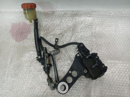 Honda VF 750F REAR MASTER CYCLINDER WITH CALIPER-REAR BRAKE LEVER 83-95’