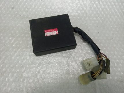 Yamaha FZR 250 R 3LN CDI UNIT 90-