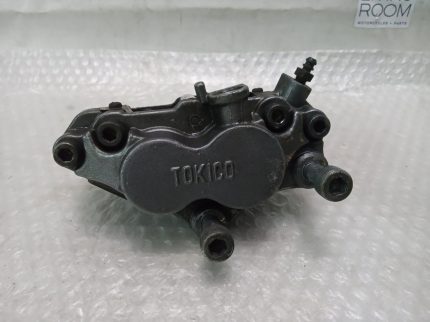 Kawasaki ZZR 1100 RIGHT MASTER CYCLINDER WITH CALIPER 91-