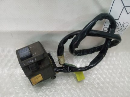 Suzuki RGV Γ 250 LEFT HANDLEBAR SWITCH 89