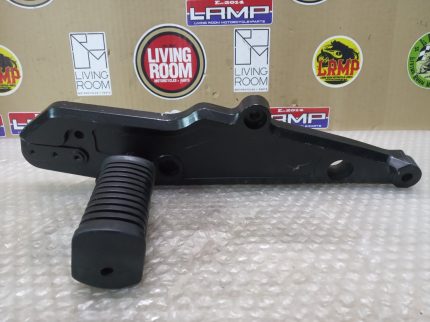 Kawasaki Z 1000 J LEFT FOOTREST REARSET