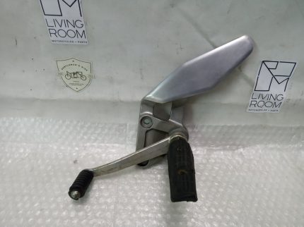 Yamaha FZR 1000 3GM LEFT FOOTREST REARSET 89-