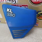 Kawasaki KL 250 LEFT SIDE PANEL 83