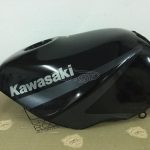 KAWASAKI ZZR600C1 TANK