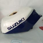Suzuki RG 125 F TANK