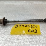 YAMAHA DT 125 LC1- AXLE FRONT WHEEL