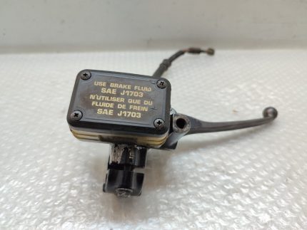 HONDA CB 900F- MASTER CYLINDER BRAKE FRONT HUSE/LEVER